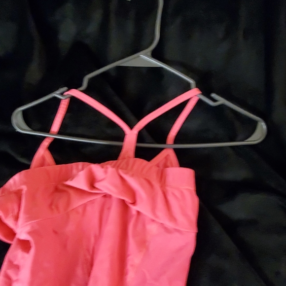 Workout top - Picture 3 of 4